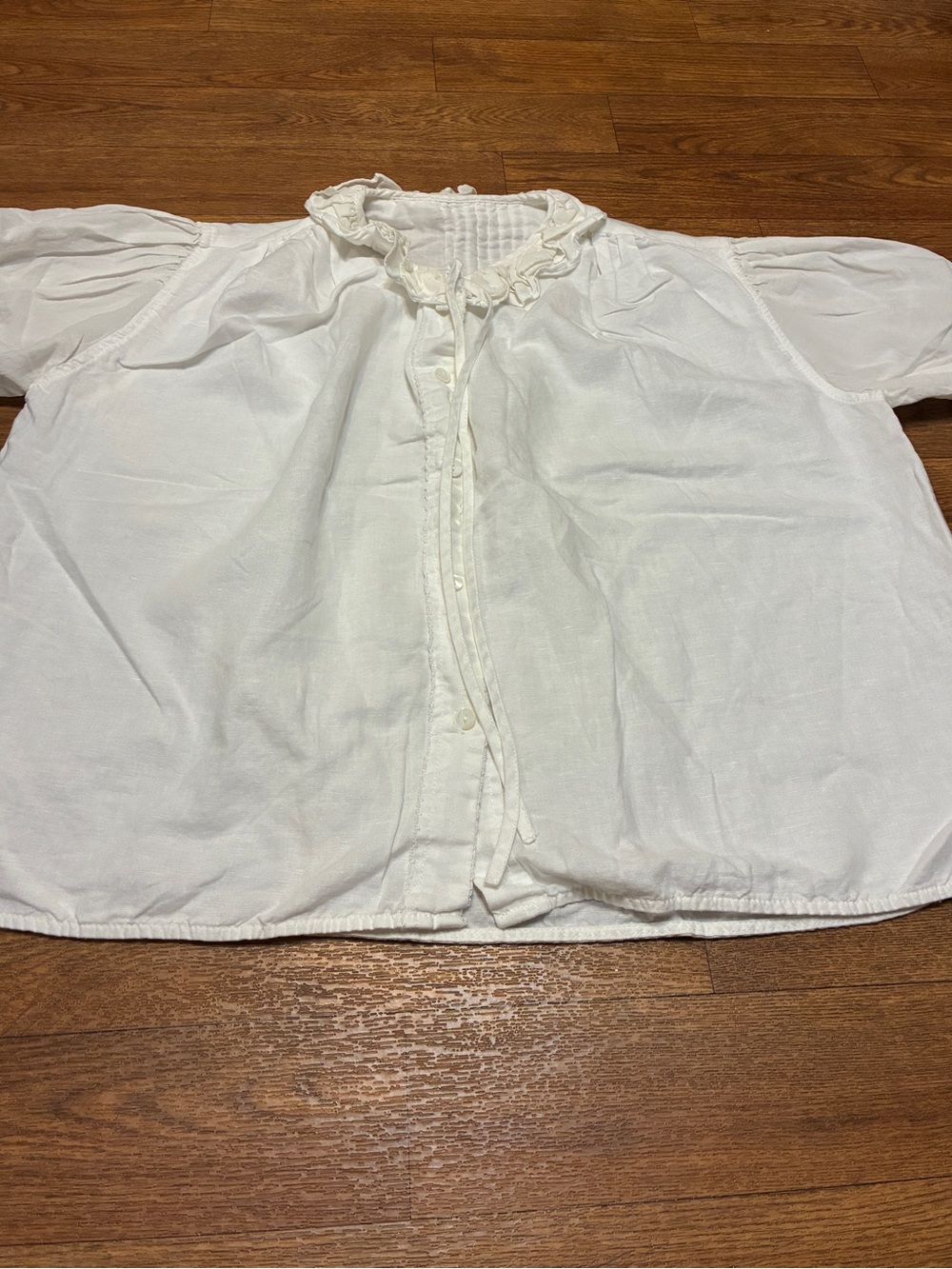 Women’s Le Bemio White Ruffle Collar Button Front Blouse Size Small Cottagecore